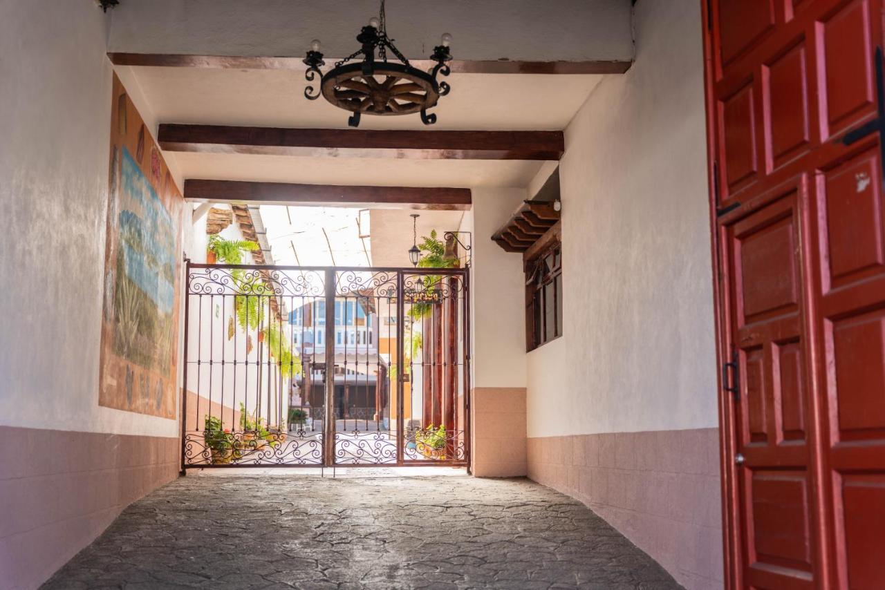 Casa Graciela Hotel Pátzcuaro מראה חיצוני תמונה